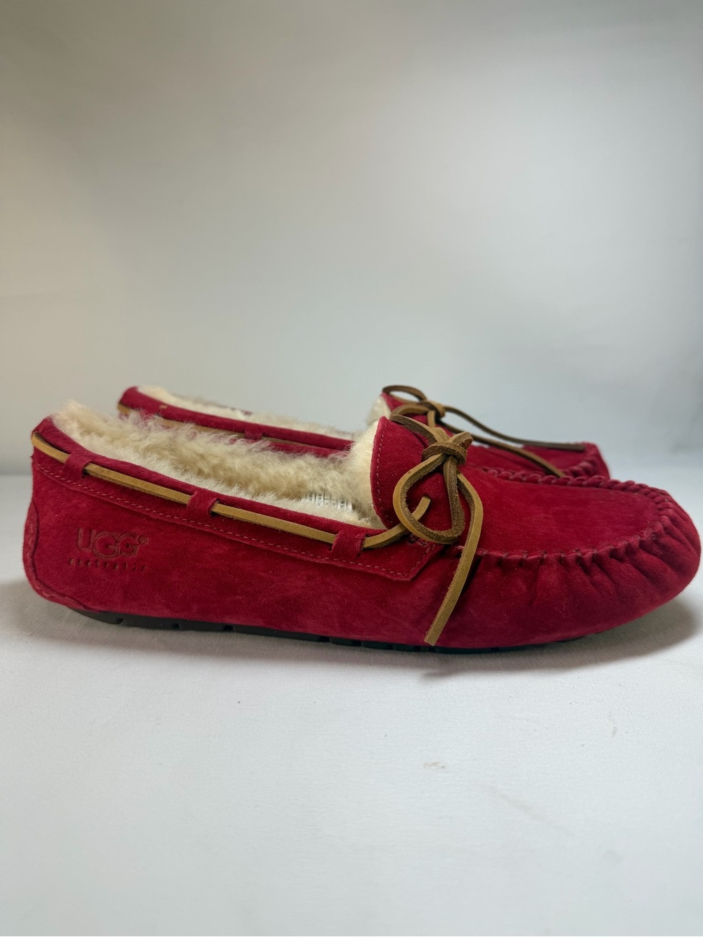 UGG Australia Dakota Red Suede Sheepskin Moccasin Slippers Size 9